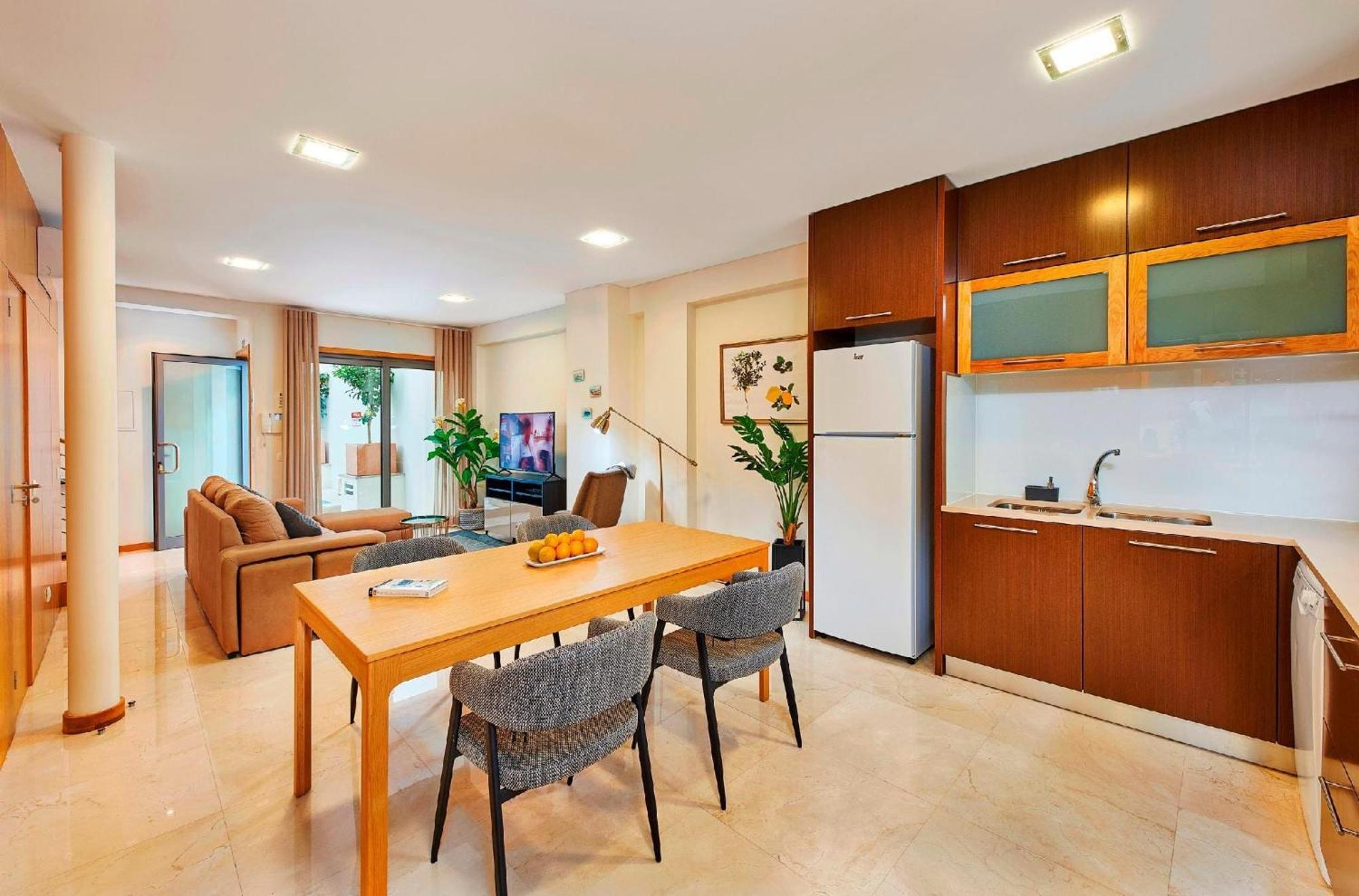 Вилла Beautiful Town Centre Townhouse With Shared Pool Тавира Экстерьер фото